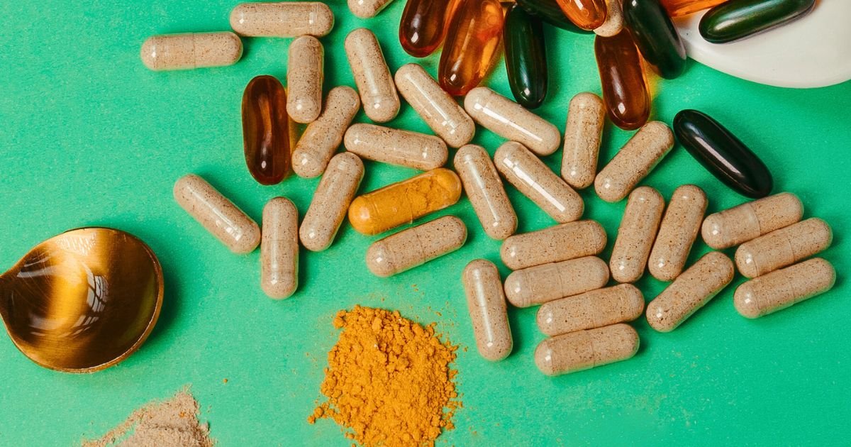 Top Herbal Capsules for Digestion, Detox and Gut Balance